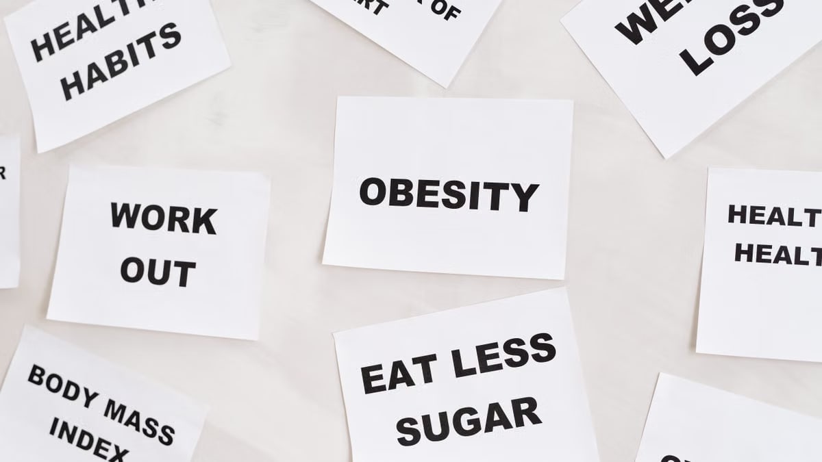 Conceptual image featuring motivational cards on health, fitness, and wellness on a white background.